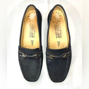 Mephisto women’s black suede & leather Cool-Air slip ons/flats/loafers, size 6